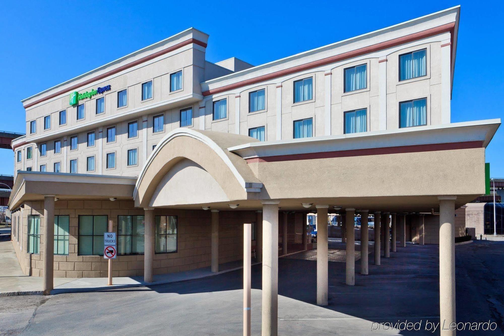 Holiday Inn Express Albany Downtown, An Ihg Hotel Exterior photo